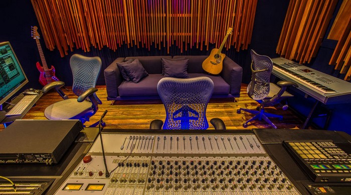 Звукозаписывающая студия в отеле Geejam на Ямайке Звукозаписывающая студия в отеле Geejam на Ямайке