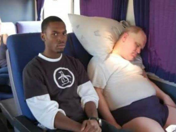 «Такой комфортный самолет, чувствую себя, как дома». «Такой комфортный самолет, чувствую себя, как дома».