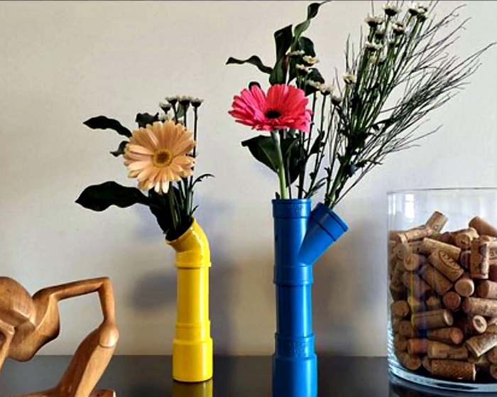 Цветочные вазы из ПВХ-труб.