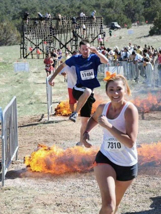 Девушка, прошедшая сквозь огонь. Девушка, прошедшая сквозь огонь.