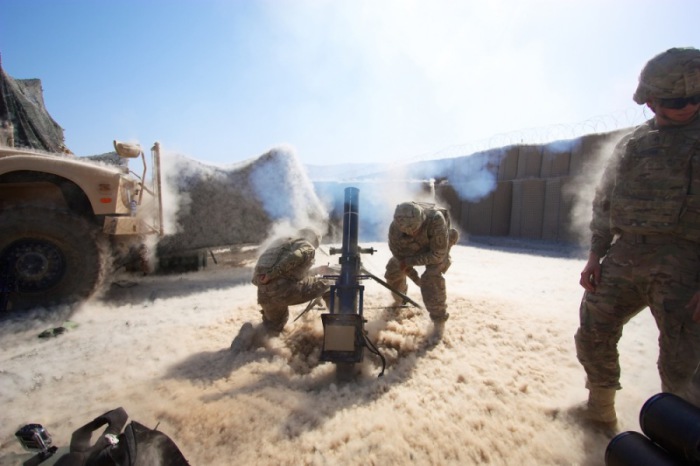 Огонь по противнику из миномета. Огонь по противнику из миномета.