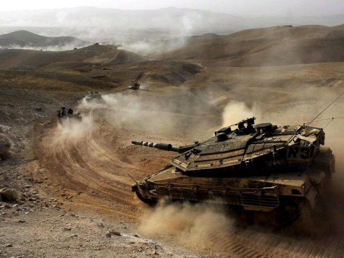 Колонна танков. Колонна танков.