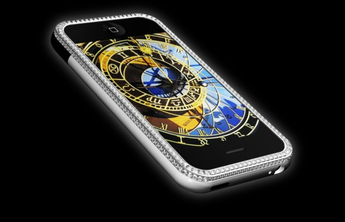 Приобрести iPhone Princess Plus можно по цене в 176,400 долларов США. Приобрести iPhone Princess Plus можно по цене в 176,400 долларов США.