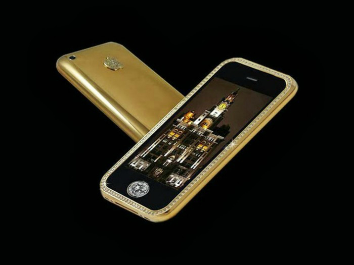 Приобрести Stuart Hughes’ Goldstriker iPhone 3G Supreme можно по цене в 3.2 миллиона долларов США. Приобрести Stuart Hughes’ Goldstriker iPhone 3G Supreme можно по цене в 3.2 миллиона долларов США.