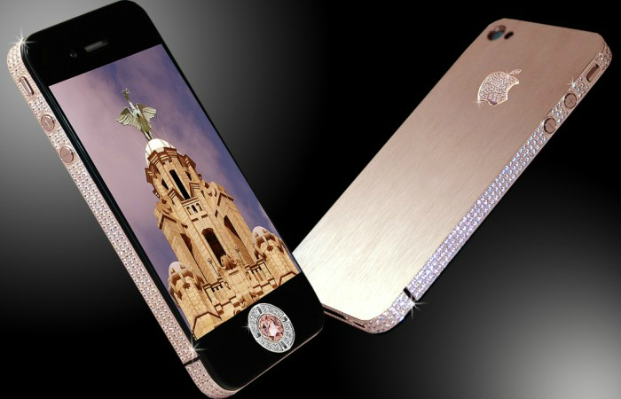Приобрести Stuart Hughes’ iPhone Diamond Rose Edition можно по цене в 8 миллионов долларов США. Приобрести Stuart Hughes’ iPhone Diamond Rose Edition можно по цене в 8 миллионов долларов США.