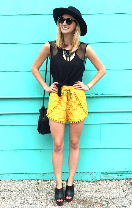 В моде контрастные сочетания В моде контрастные сочетания