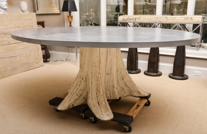 Оригинальный дизайн стола, создающий сказочную обстановку. 