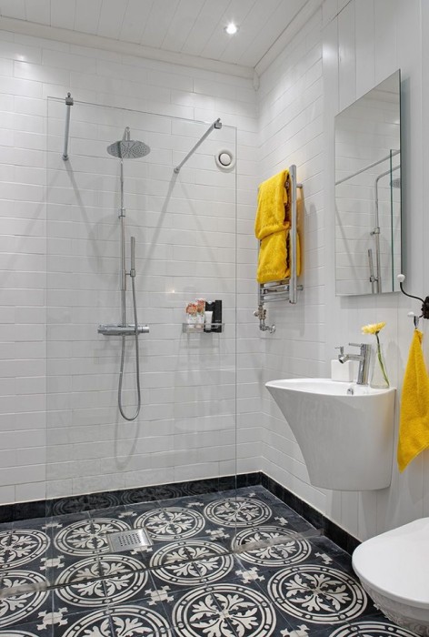 Даже небольшую ванную комнату можно превратить в помещение аристократического стиля.