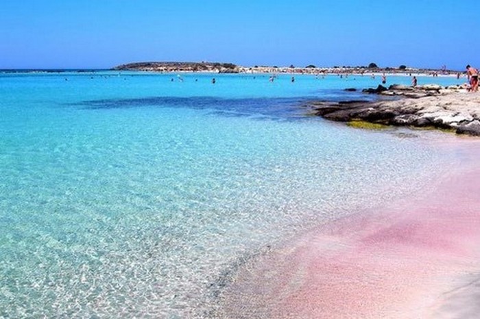 Розовый пляж «Лагуна Балос».