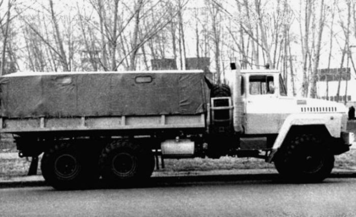 КрАЗ-2Э260 с газовой турбиной мощностью 360 л.с., 1976 г.в.