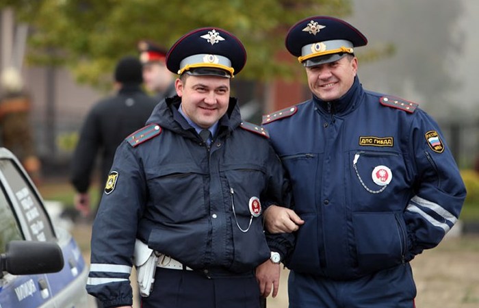 По поведению сотрудников ГИБДД нередко судят о всей полиции. | Фото: motorpage.ru.