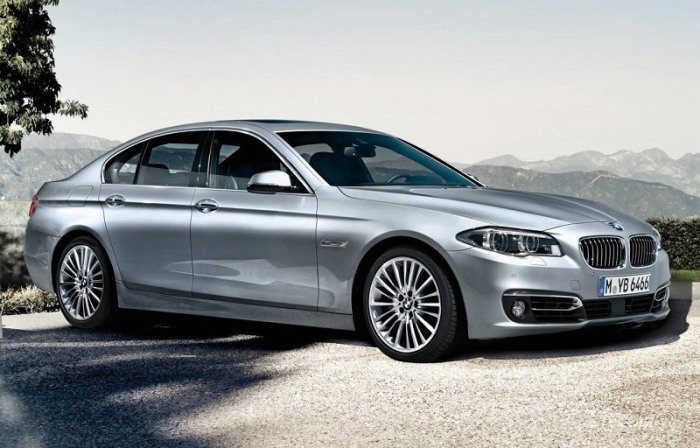   - BMW 535i 2014 . | : cheatsheet.com.