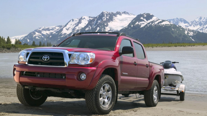 Toyota Tacoma -     (2005-2015 ..).