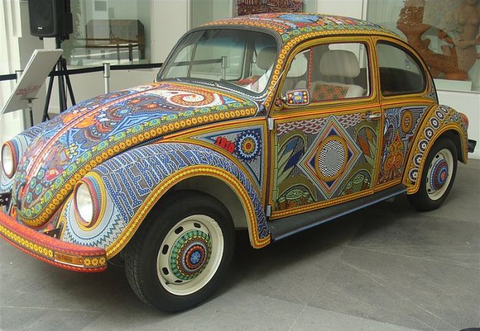 Volkswagen Beetle в музее популярного искусства в Мехико. | Фото: en.wikipedia.org.