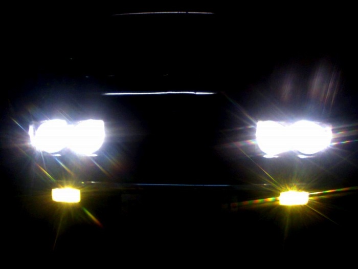 Почти как «ангельские глазки» BMW. | Фото: drive2.ru.