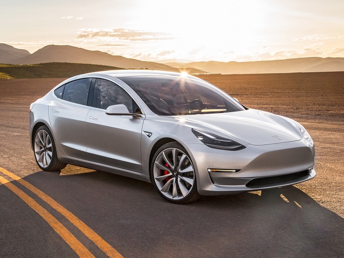 Tesla Model 3 –   .