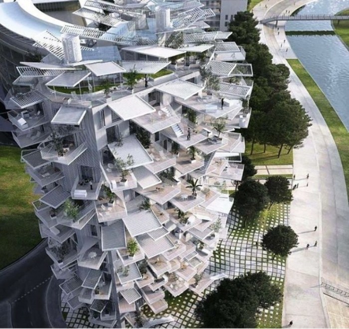 Эта футуристическая конструкция - совместный проект архитекторов из Японии и Средиземноморья.