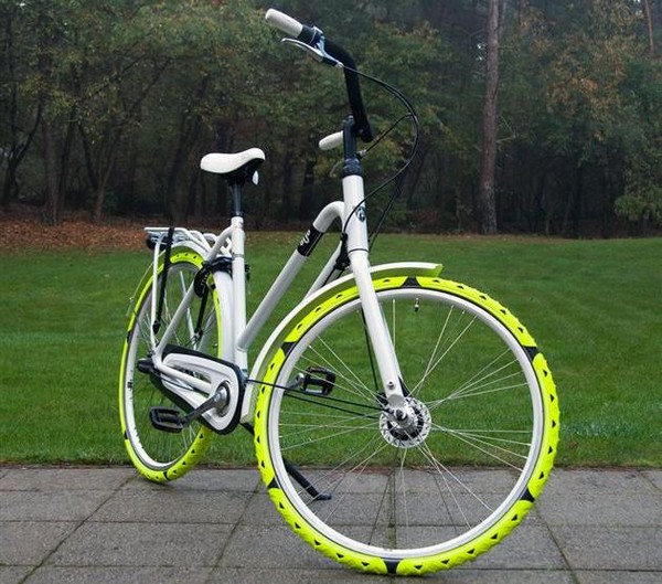 Зимняя резина для велосипедов. Bicycle-Tire-Spikes-3