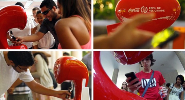 Машина мобильного счастья от Coca-Cola