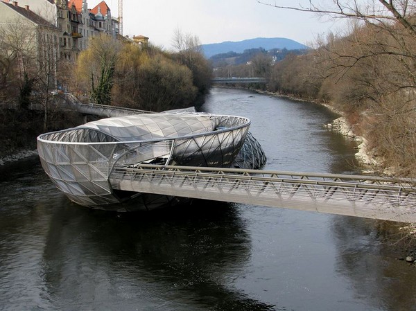 Спиральный мост в Граце