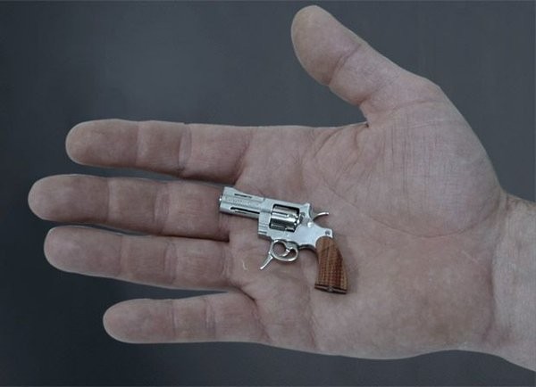 Самый маленький револьвер