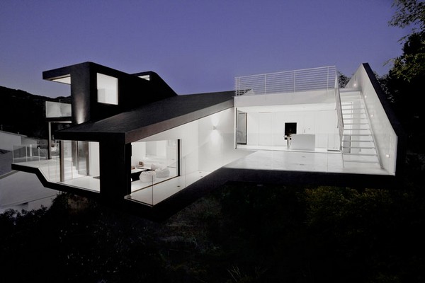 Nakahouse - реконструированная вилоа в Hollywood Hills (США) от XTEN Architecture