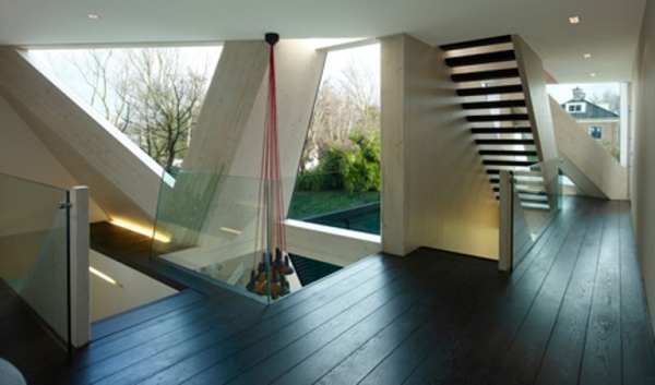 Реконструкция жилого дома Villa Rotterdam в Голландии от Ooze 