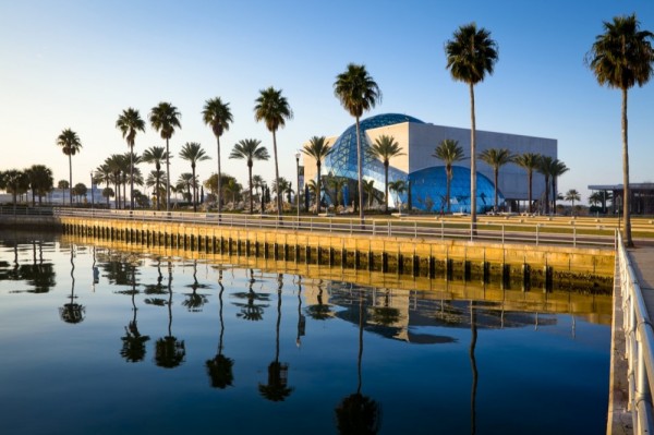 Новое здание музея Salvador Dali Museum во Флориде (США)
