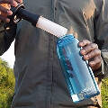 Инженеры CamelBak создали бутылку, позволяющую пить из обычной лужи