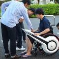 В Японии появился электромобиль-кресло