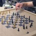 Американский студент изобрёл роботизированные шахматы