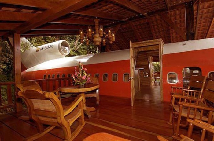 Отель в Коста-Рике сделанный из старого самолета.