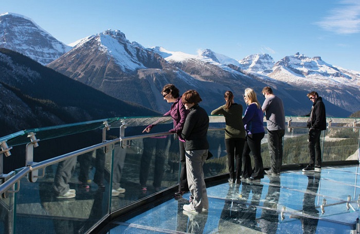 Glacier Skywalk - стеклянная площадка с видом на вечные ледники.