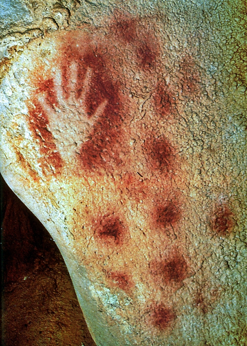 Отпечаток руки древнего человека.