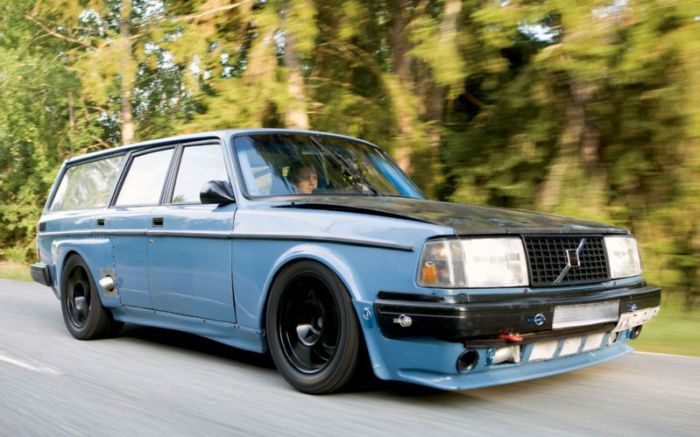 Volvo Wagon - лучший автомобиль для дачников.