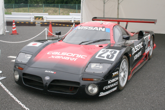 Nissan R390 GT1.