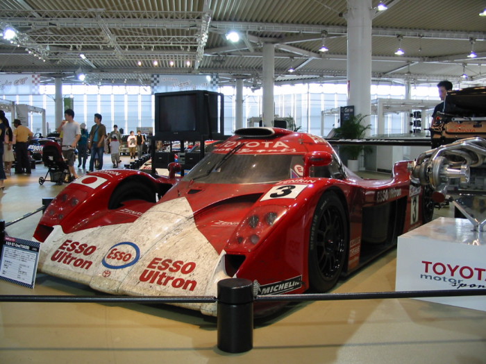 Toyota GT-One.
