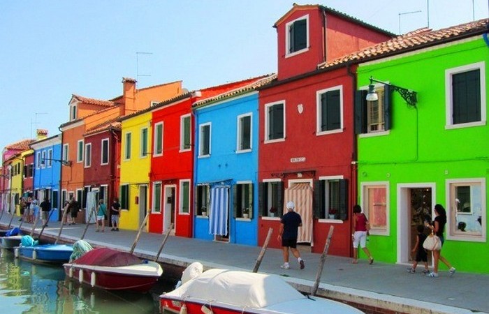 Венеция - 117 небольших островов.
