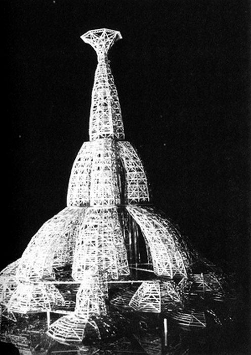 Токийская Вавилонская башня.