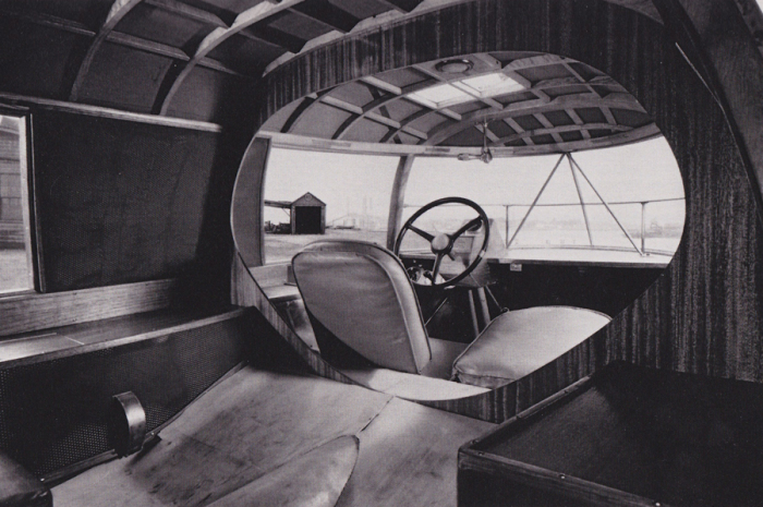 Салон Dymaxion.