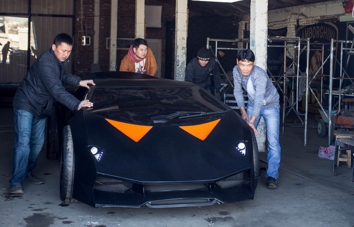 Зроблено в Киргизії: Lamborghini Sesto Elemento.