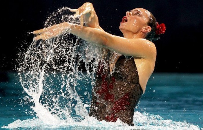 Устаревшая олимпийская дисциплина: сольное синхронное плавание.