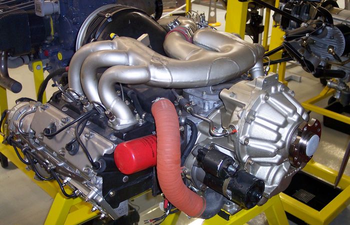 Двигатель для самолета создан на основе 1,6-литрового движка от модели 356.