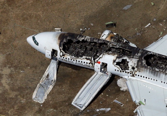 Літак, що зазнав катастрофу.