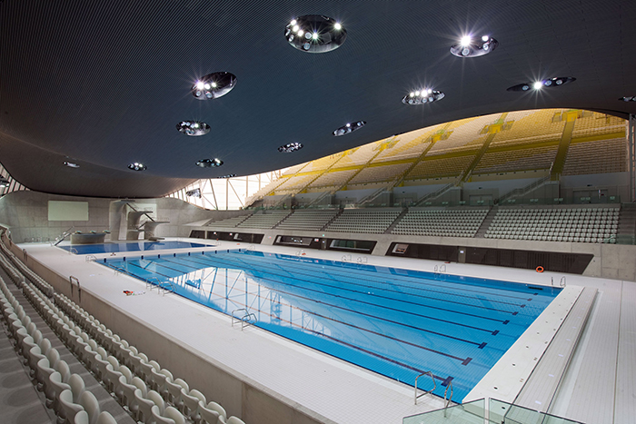 Центр водных видов спорта в Лондоне: интерьер зала