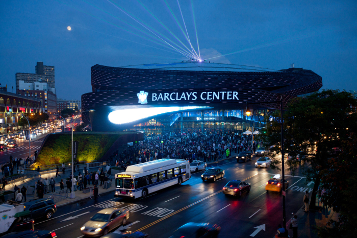 Спортивна арена Barclays Center з висоти пташиного польоту