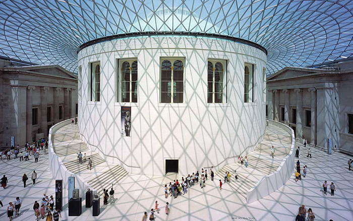 Перекрытие-оболочка двора Британского музея в Лондоне