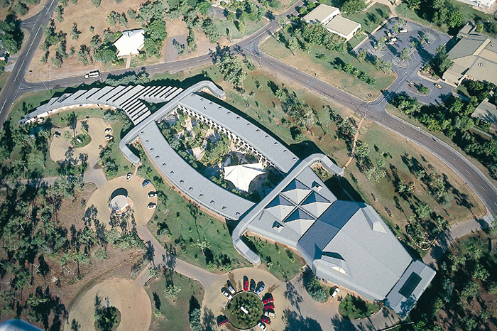 Отель Holiday Inn в форме крокодила в Джаберу, Австралия: с высоты птичьего полета