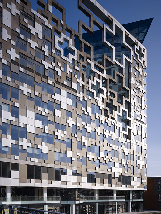 Многофункциональный комплекс «Куб» в Бирмингеме: фрагмент фасада