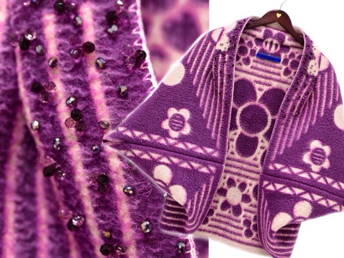 Некоторые пальто декорированы настоящими кристаллами Swarovski (Сваровски), поэтому цена за такую вещь может достигать двух тысяч евро.